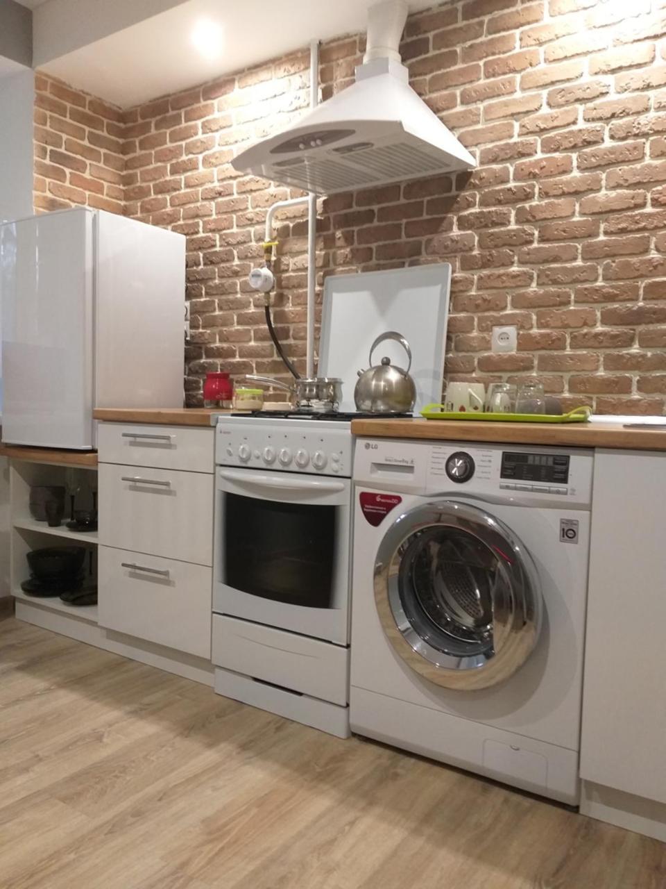 ピンスクApartament Gayadayenko 4アパートメント エクステリア 写真
